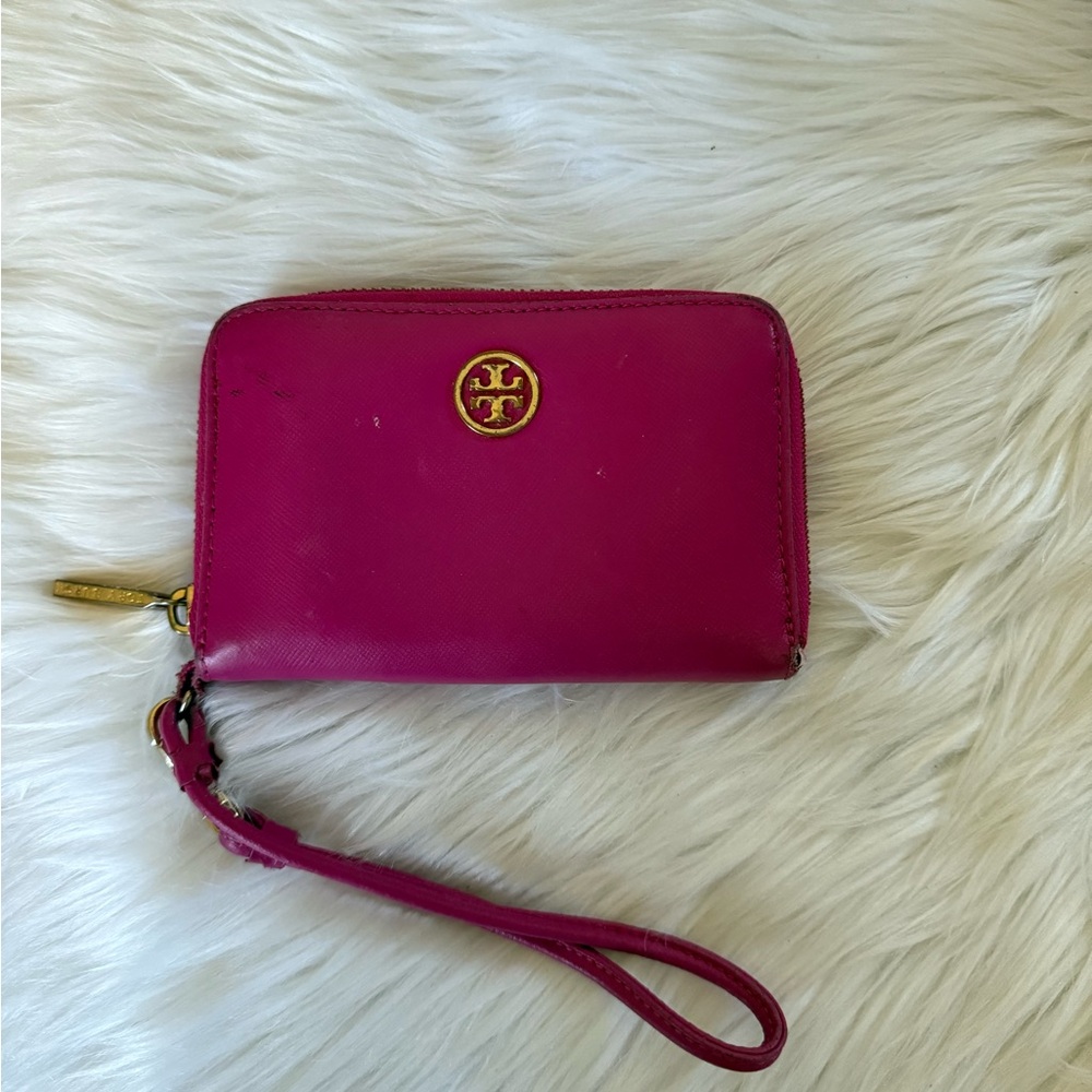 Tory Burch Robinson Pink Zip Around Wallet Gold Logo Wristlet